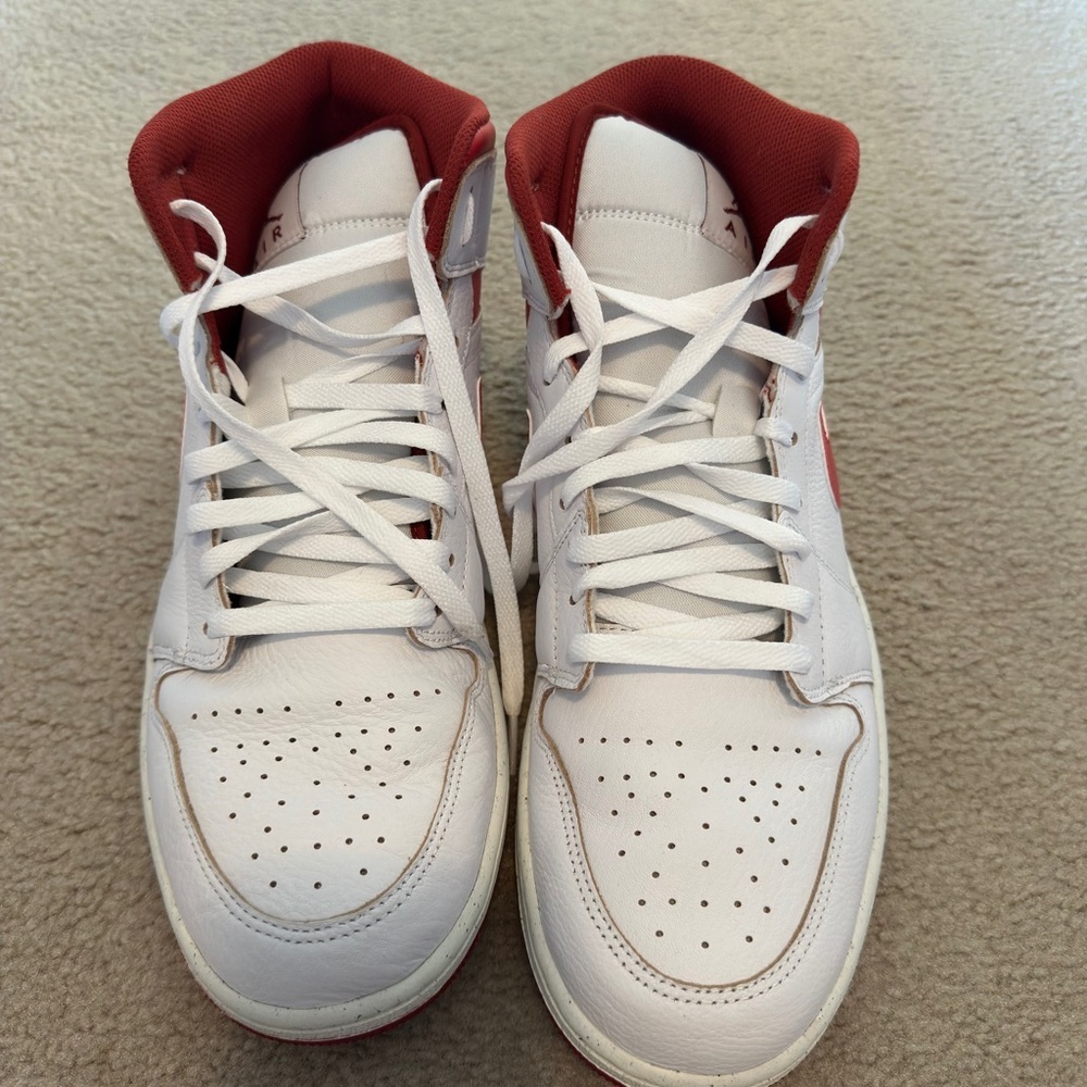 Air Jordan 1 Mid SE "Dune Red" - Picture 3 of 4